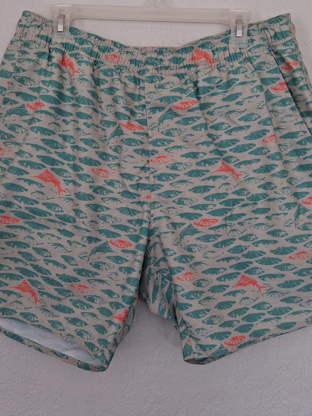 ​AFTCO Fishing Shorts Men XL Beige Teal Coral Fish Print Elastic Waist Swim